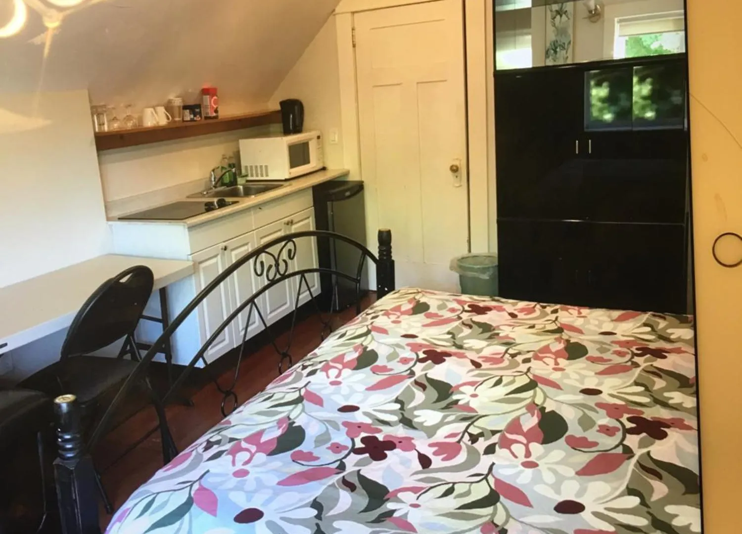 West Coast Guesthouse 溫哥華